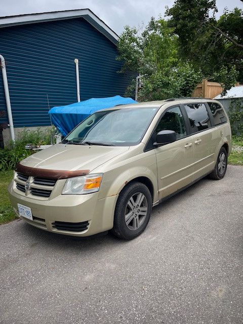 2010 Dodge Grand Caravan. As is.  In good shape. new all seasons in Cars & Trucks in Kawartha Lakes - Image 2