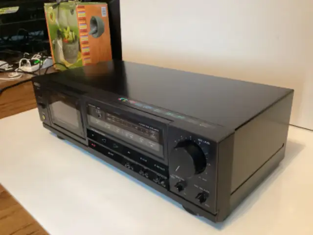 AIWA AD R470 STEREO AUTO REVERSE CASSETTE DECK HX PRO FULL LOGIC in Stereo Systems & Home Theatre in City of Toronto - Image 4