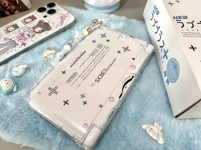 Manaka Nintendo 3DS LL/XL Love Plus Plus Special Edition in Nintendo DS in Markham / York Region - Image 4