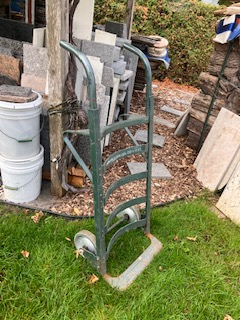 Diable, chariot très robuste pour le transport de produits lourds et encombrants Structure en acier...