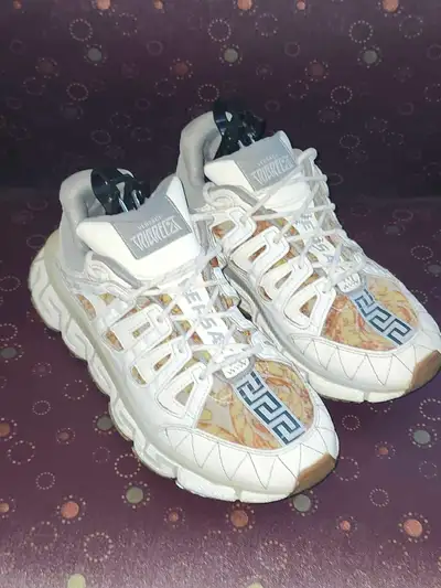 VERSACE Trigreca mens size 10 US, View more