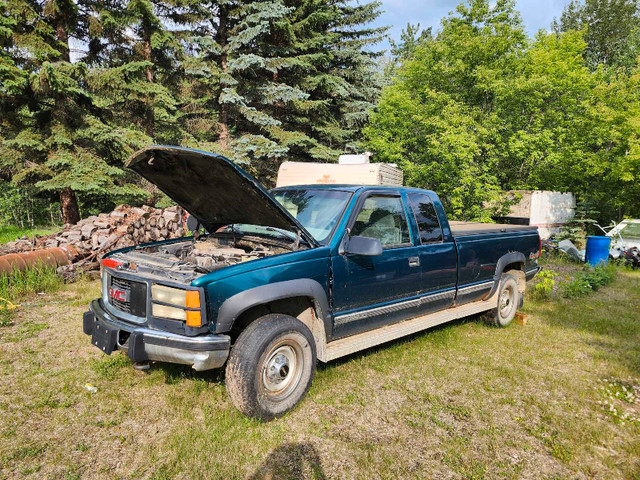 1998 GMC Sierra 2500 6.5L turbo diesel, Extended Cab, 8ft box f in Cars & Trucks in Edmonton