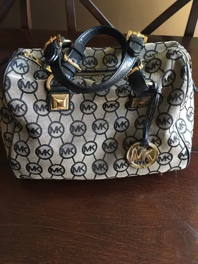 Michael Kors tote medium , View more