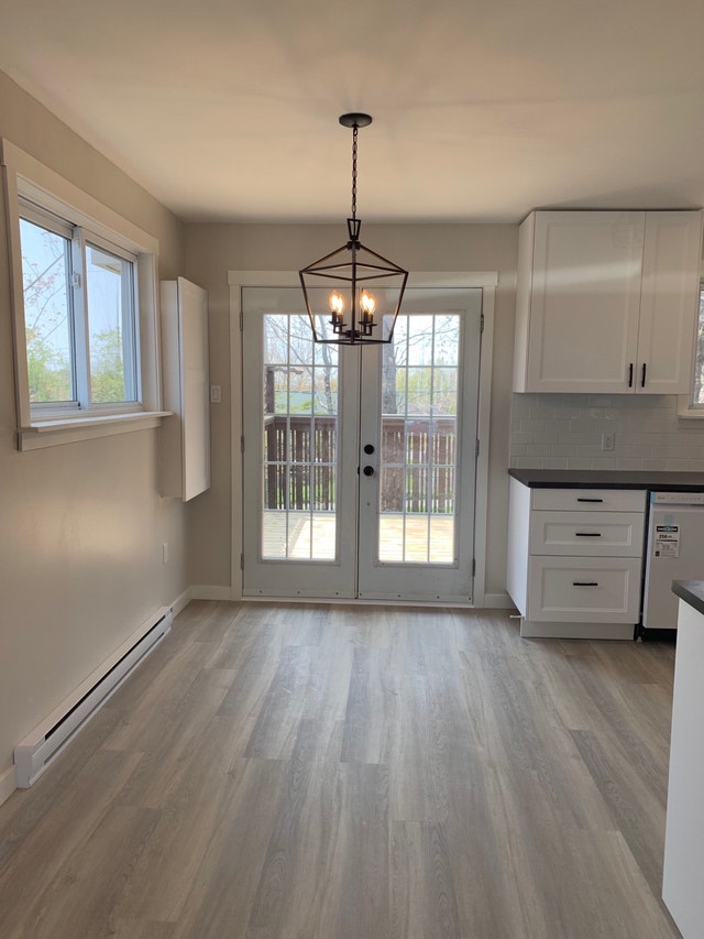 3 bedroom, 1 bath apartment in Lower Sackville Long Term Rentals