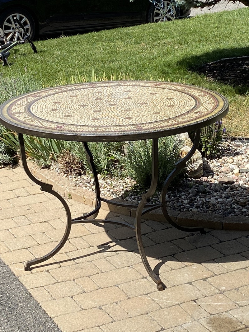 Cyst iron inside /outside table Dining Tables & Sets Ottawa Kijiji