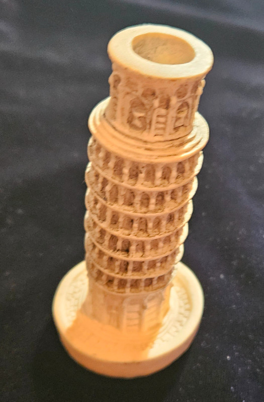 VINTAGE SOUVENIR TOWER OF PISA in Arts & Collectibles in City of Toronto