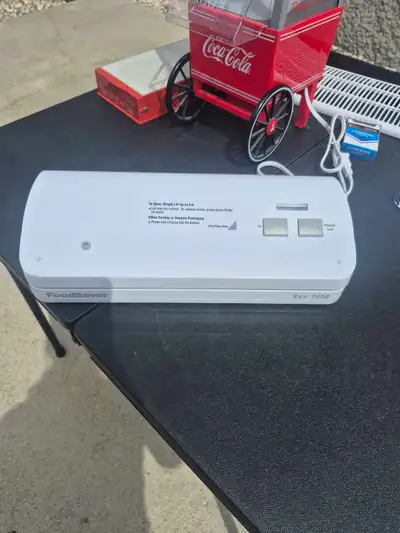 FoodSaver Vac 1050 Vacuum Sealer - Like New Condition, View more