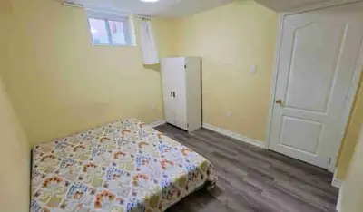 Short-Term Room Rental for Girls