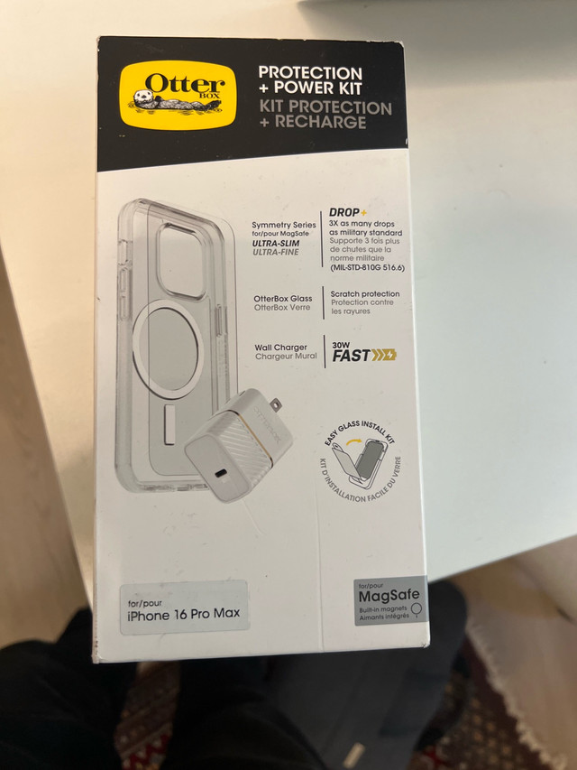 Otter Box protecter + power kit iPhone 16 pro max  in Cell Phone Accessories in City of Toronto