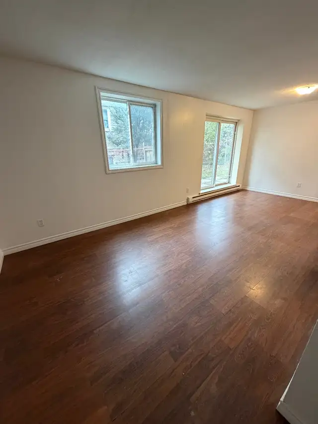 2 BED 1 BATH APARTMENT FOR RENT - BRADFORD