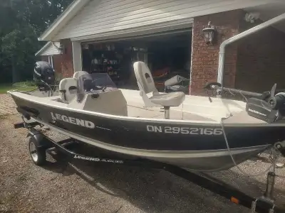 This 2010 Legend Rosport 16 fishing boat comes equipped with a reliable 30HP Mercury FourStroke EFI...