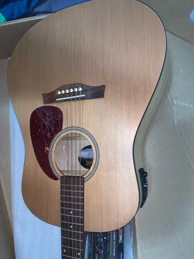 Seagull S6 Classic M-450T Electric Guitar, Almost like New $699 in Guitars in Markham / York Region - Image 4