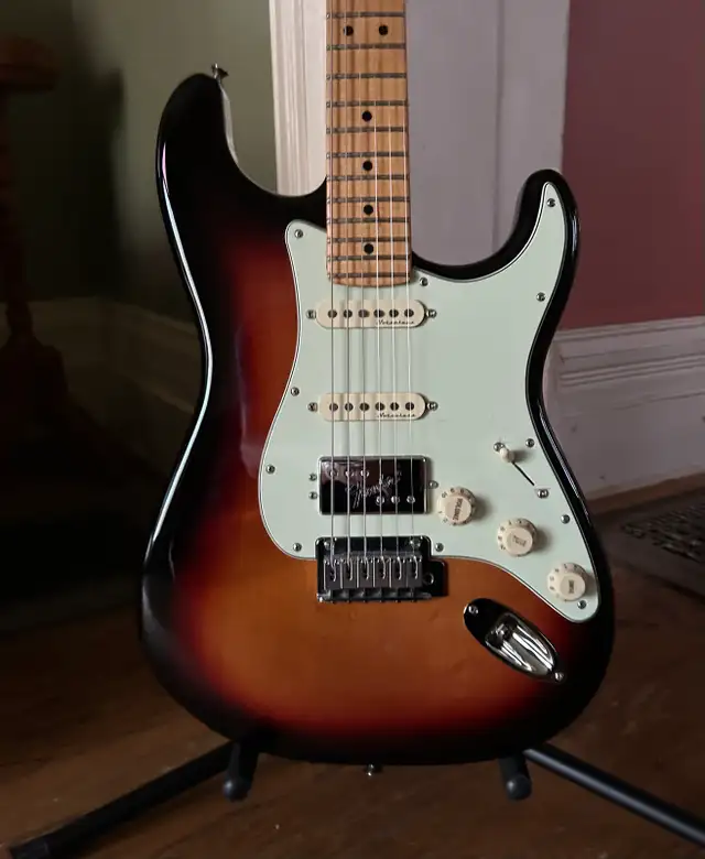 Fender Player Plus Stratocaster 442863428295075840