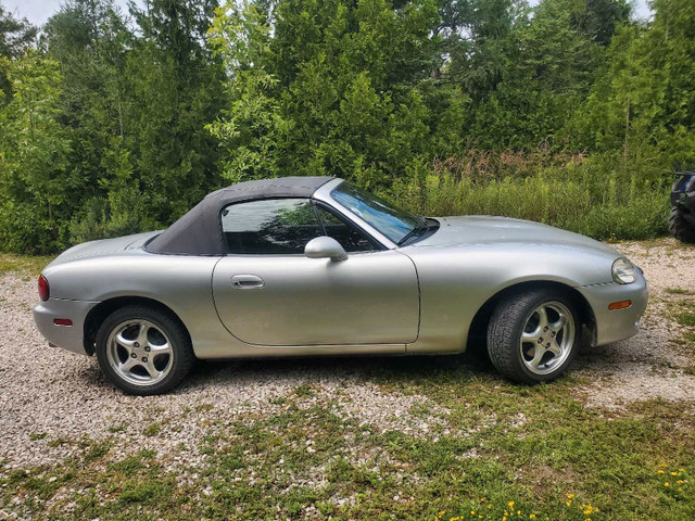 2002 Mazda Miatia in Cars & Trucks in Kitchener / Waterloo - Image 2