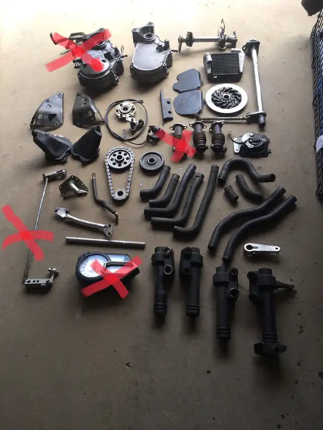 2006 Yamaha Apex part out in Snowmobiles in Edmonton - Image 9