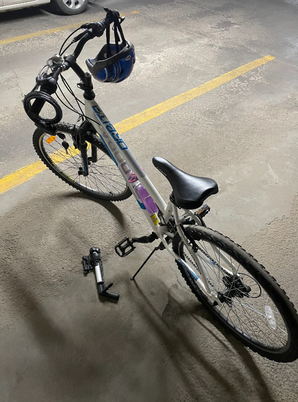Women's Diadora Bike, Med, with bike lock pump, helmet! 18 speed | Mountain  | Calgary | Kijiji
