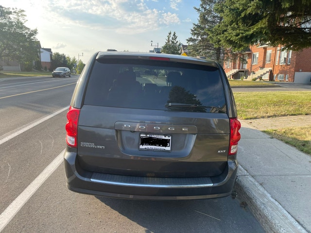 Dodge caravan sxt — photo 3