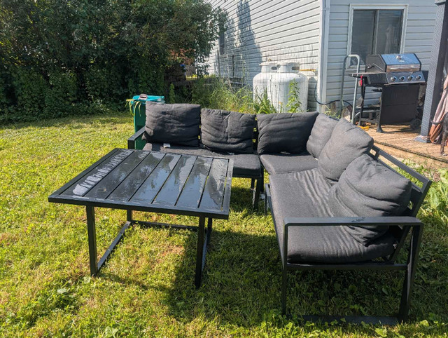 Patio Set sectional in Patio & Garden Furniture in Napanee