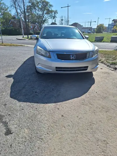 Honda Accord Exl, sièges avants chauffants, siège conducteur électrique, toit ouvrant, air condition...