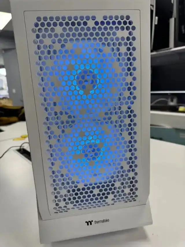 New built GAMING PC AMD Ryzen 7 ,32G, 1TB SSD 5800xt RTX 5060 in Desktop Computers in Markham / York Region - Image 3