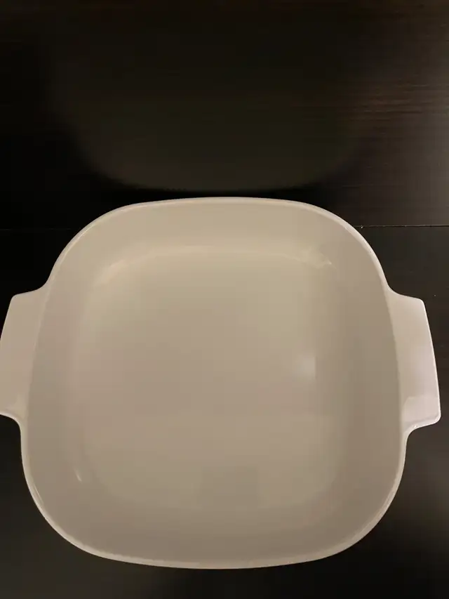 Vintage Wildflower Corningware Casserole and Lid - RARE in Kitchen & Dining Wares in Mississauga / Peel Region - Image 4