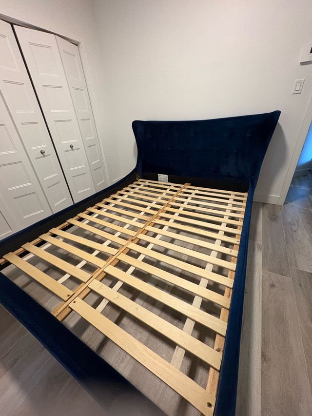 base de lit dans Lits et matelas  à Longueuil/Rive Sud - Image 3