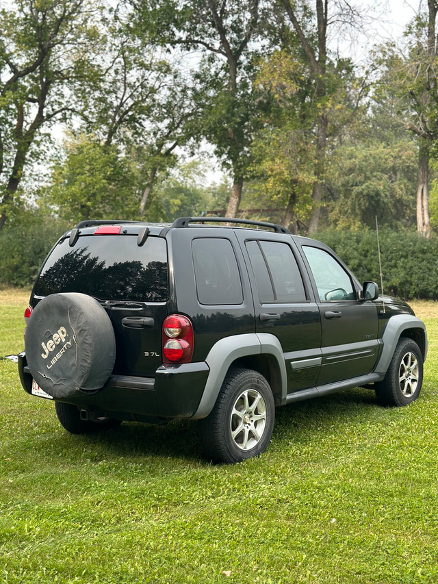 2006 Jeep Liberty 3.7L V6 in Cars & Trucks in St. Albert - Image 3