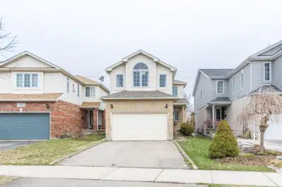 Spacious 4-Bedroom Home for rent in Prestigious Laurelwood