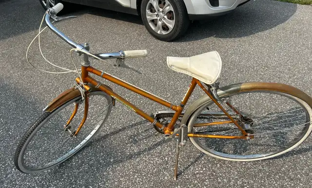 Royce Union Vintage Bike for Sale in Road in Barrie - Image 6