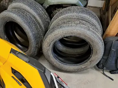 Set of nearly new tires. Toyota Tundra or other light truck/SUV. Bridgestone Dueller H/T