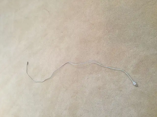 9 Blackberry USB Charging Cables for 9800 or Z10 in Cell Phone Accessories in Vancouver - Image 5