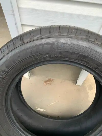 4 Michelin Defender 205/65/16 tires for sale. Only 300kms on them, they really are like new.
