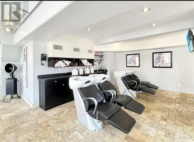 complete salon contents for sale in Other Business & Industrial in Cambridge - Image 2