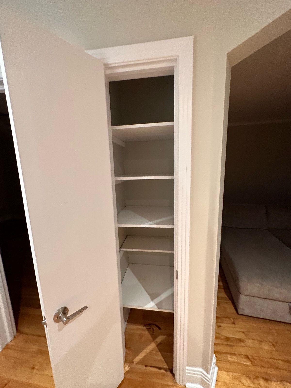 Beautiful  5½ with Parking & Backyard – NDG — photo 2