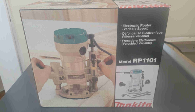 Makita RP1101 plunge router in Power Tools in Trenton