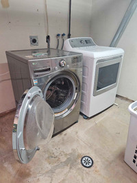 Washer with steam function 10 year warranty. Gas Dryer new