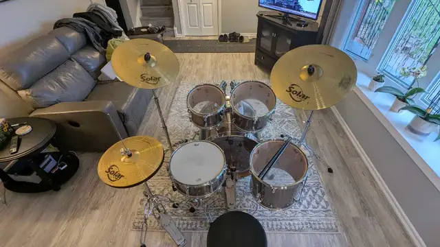 Pearl Export Drum Set  in Drums & Percussion in St. Catharines - Image 7