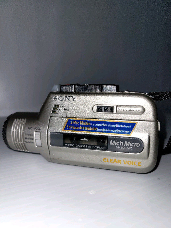 SONY  Mic' N Micro M-100MC Microcassette Recorder Voice Recorder dans Autre  à Ville de Montréal - Image 2