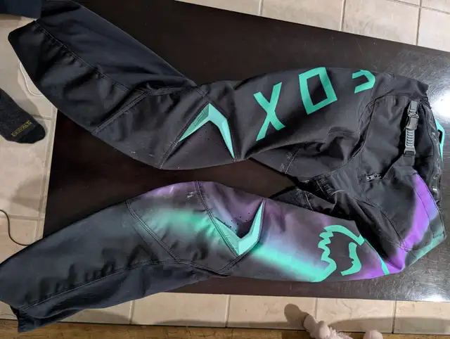 Motocross pants youth size 26 3pairs for sale in Motorcycle Parts & Accessories in Edmonton - Image 5