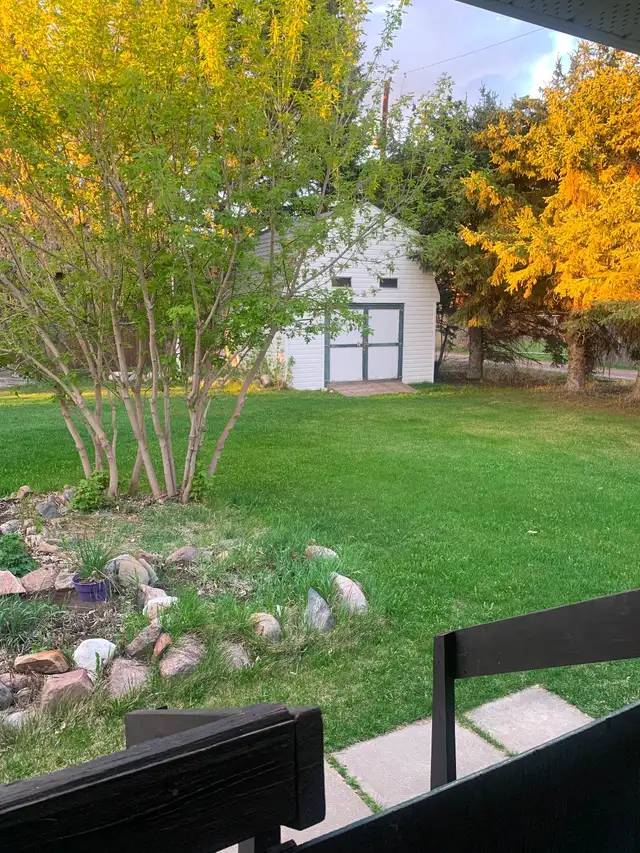 3 bedroom detached house for sale in Houses for Sale in Meadow Lake - Image 3