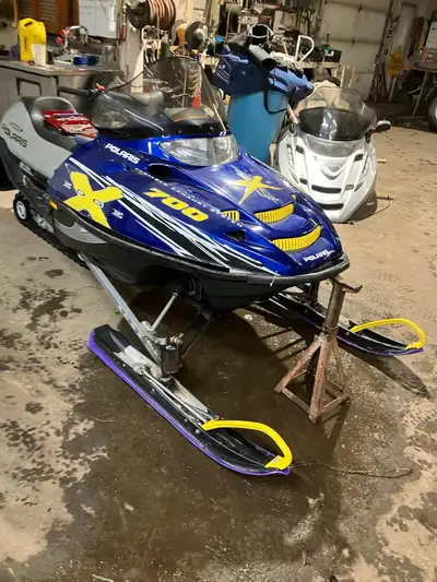2003 Polaris 700 hood with guages and headlight