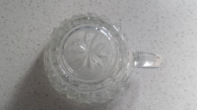 VINTAGE CUT  GLASS  PUNCH  BOWL & MATCHING CUPS in Arts & Collectibles in Kitchener / Waterloo - Image 3