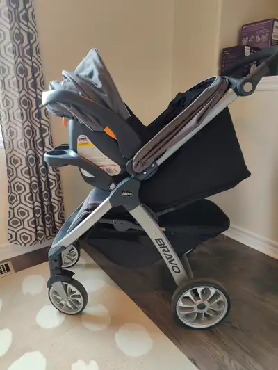 Chicco Bravo 3-1 travel system, includes infant car seat and base. In great condition only selling a...