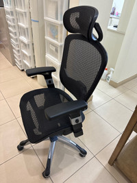 Hyken Office chair in good condition 