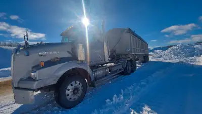 Offre d'emplois chauffeur(euse) de camion Bonjours! Tanné d'être un numéro? Ça tombe bien. Nous somm...