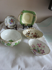 4 SMALL CANDY BOWLS. PORCELAIN,