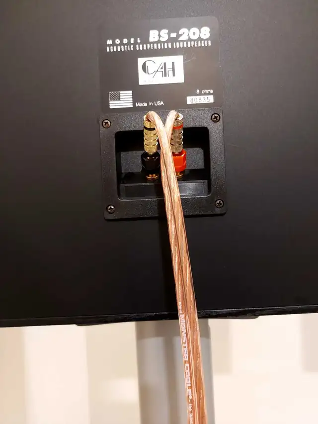 CAH BS-208 Speakers & Stand in Speakers in Markham / York Region - Image 5