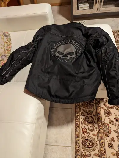 Small Men's Harley Jacket . Two Piece unit C/W Elbow & Shoulder Armor Excellent shape , no rips or T...