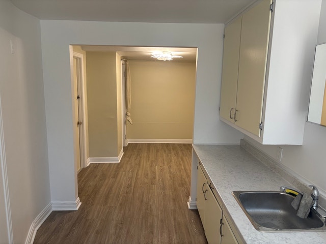 4483 Av. d'Orléans — photo 2