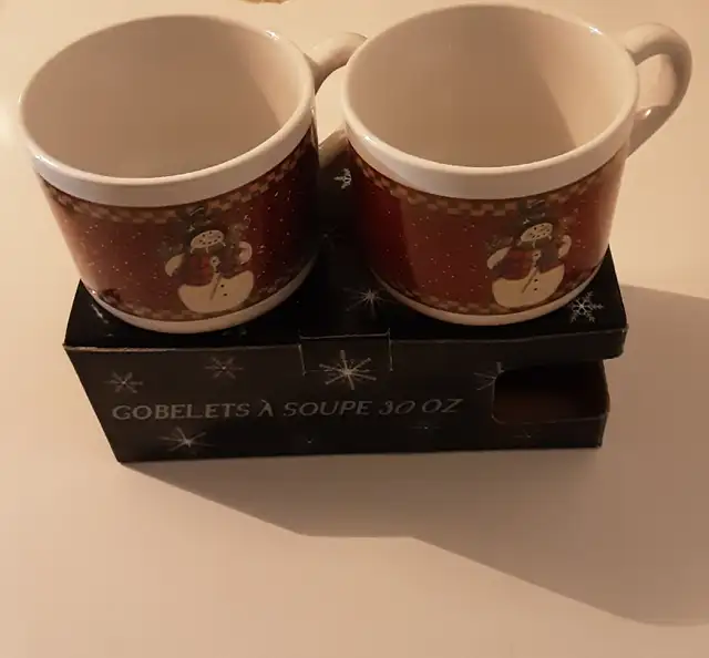1990s New in Box Pair of 30 oz Soup Mugs Snowman Cocoa Coffee in Kitchen & Dining Wares in Calgary - Image 2